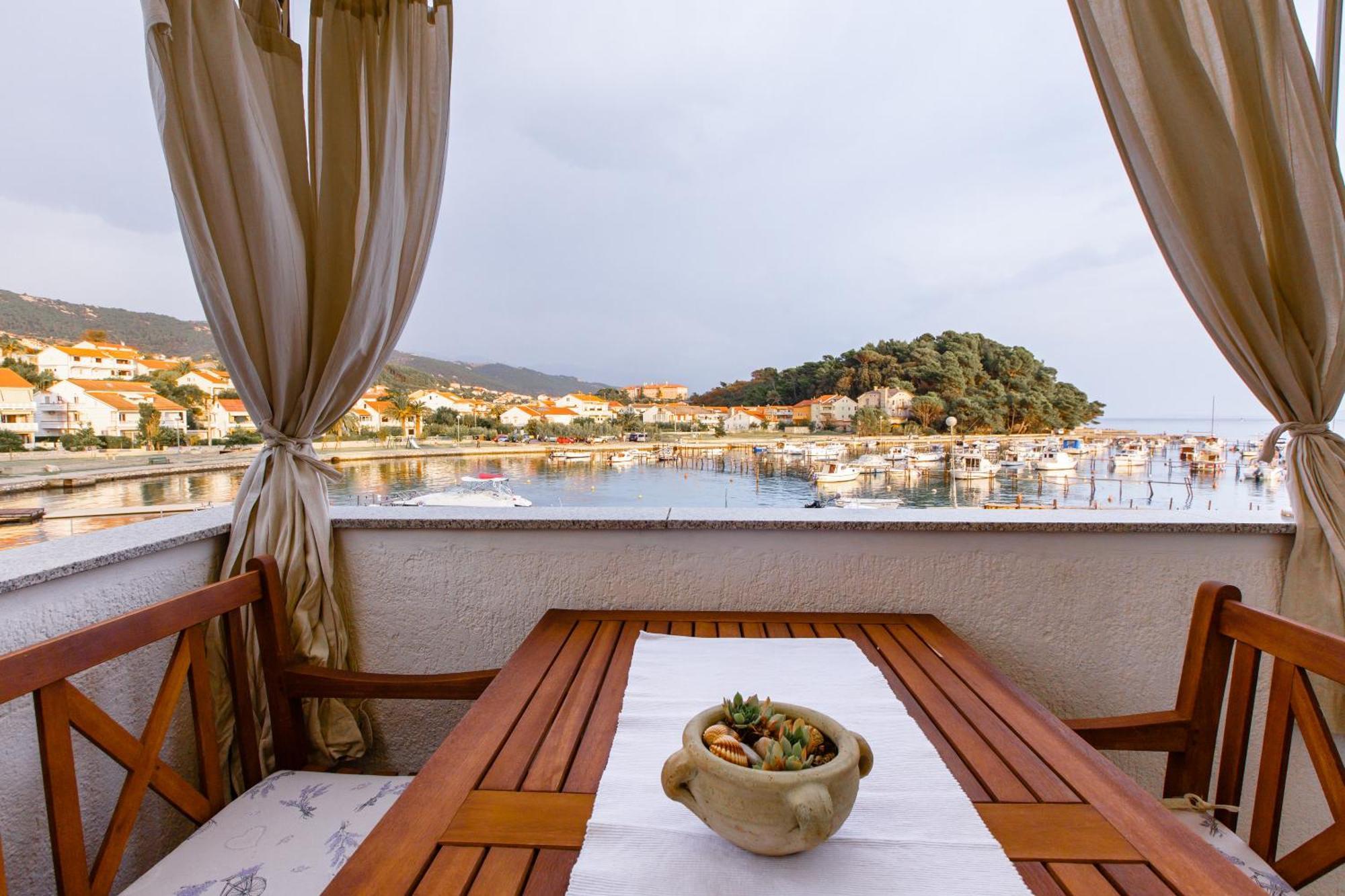Apartmani Maris III Rab Town Luaran gambar